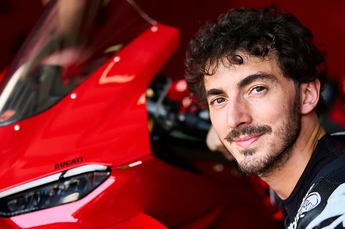 Konflik Jorge Martin Makin Panas, Pecco Bagnaia Bela Tim Aprilia