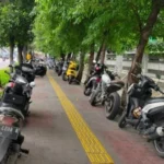 Parkir Liar di Trotoar Grogol Gak Takut Razia Pentil, Sudinhub Jakbar Siapkan Cara Ini